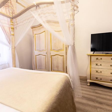 Chambre A Baldaquin Maison De L'Eglise Du Couvent Narbonne Eksteriør billede