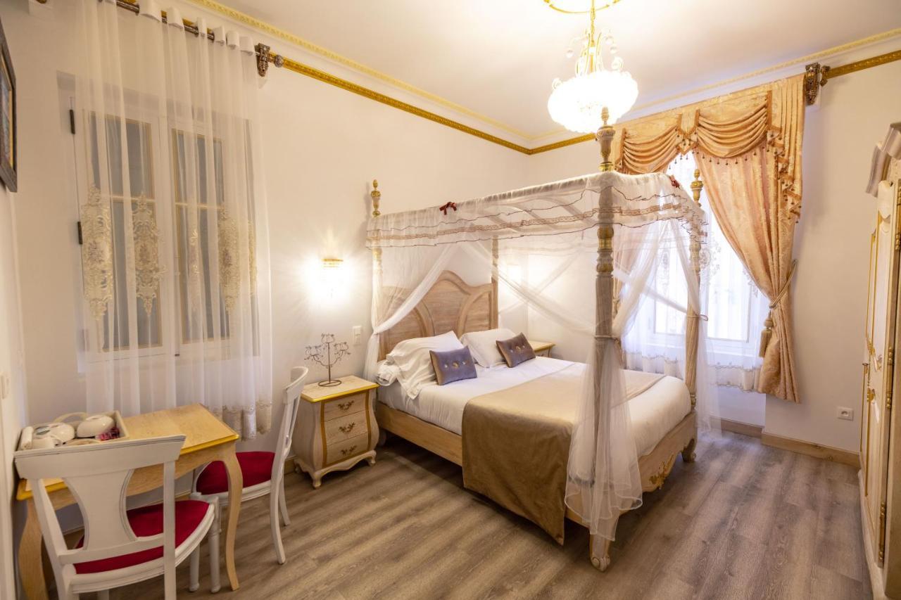 Chambre A Baldaquin Maison De L'Eglise Du Couvent Narbonne Eksteriør billede
