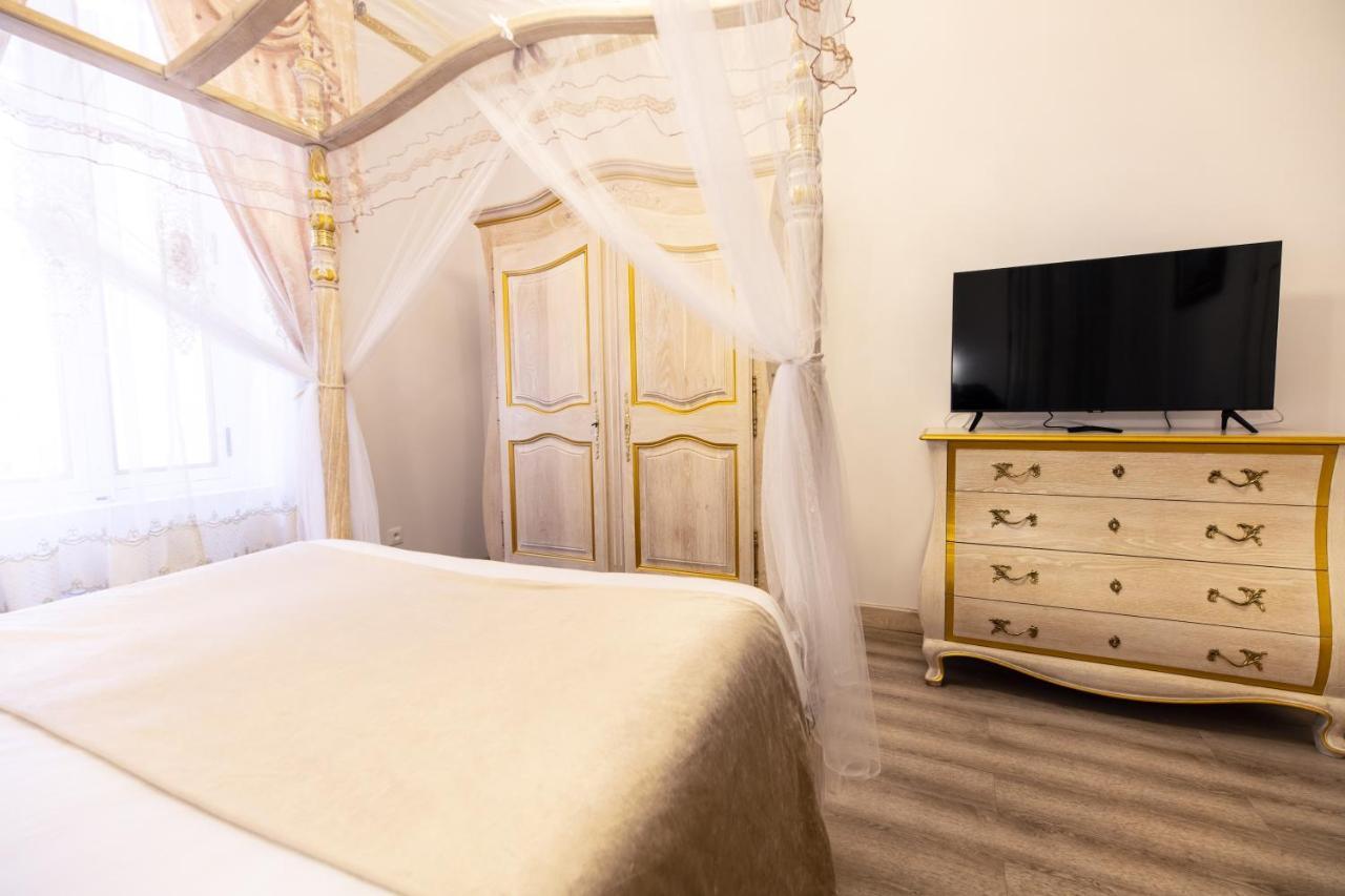 Chambre A Baldaquin Maison De L'Eglise Du Couvent Narbonne Eksteriør billede